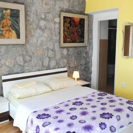 Charming Kestenovi Dvori - A6 Lejlighed *