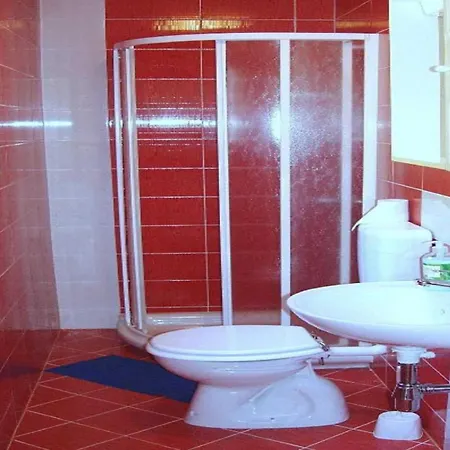 Charming Kestenovi Dvori - A6 Apartman