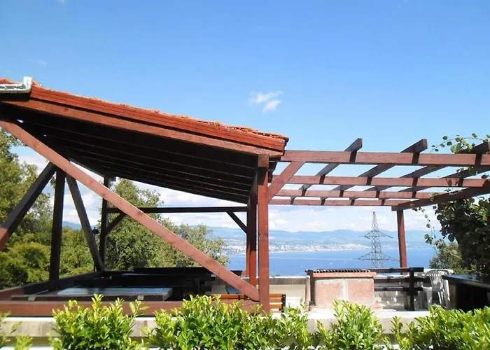 Charming Kestenovi Dvori - A6 Lägenhet Opatija