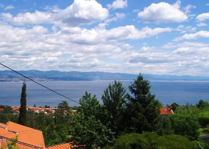 Charming Kestenovi Dvori - A6 Lägenhet Opatija